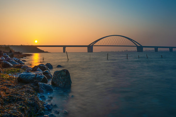 Fehmarn Sund Brücke - Sonnenaufgang